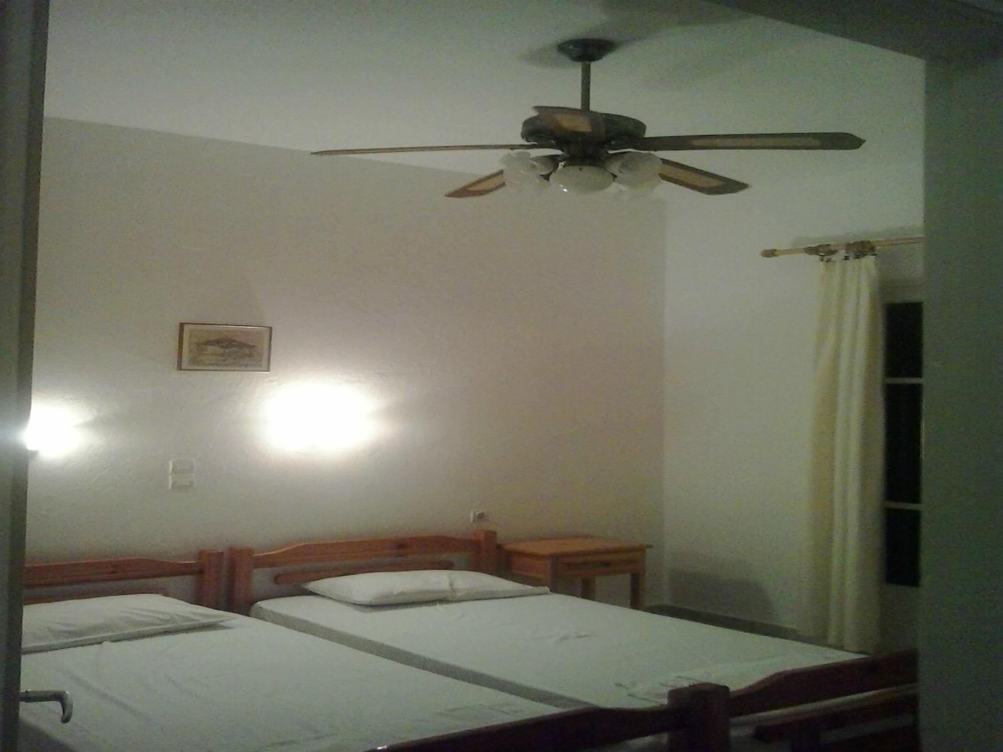 Karagiozos Studios & Apartments Skopelos Eksteriør billede