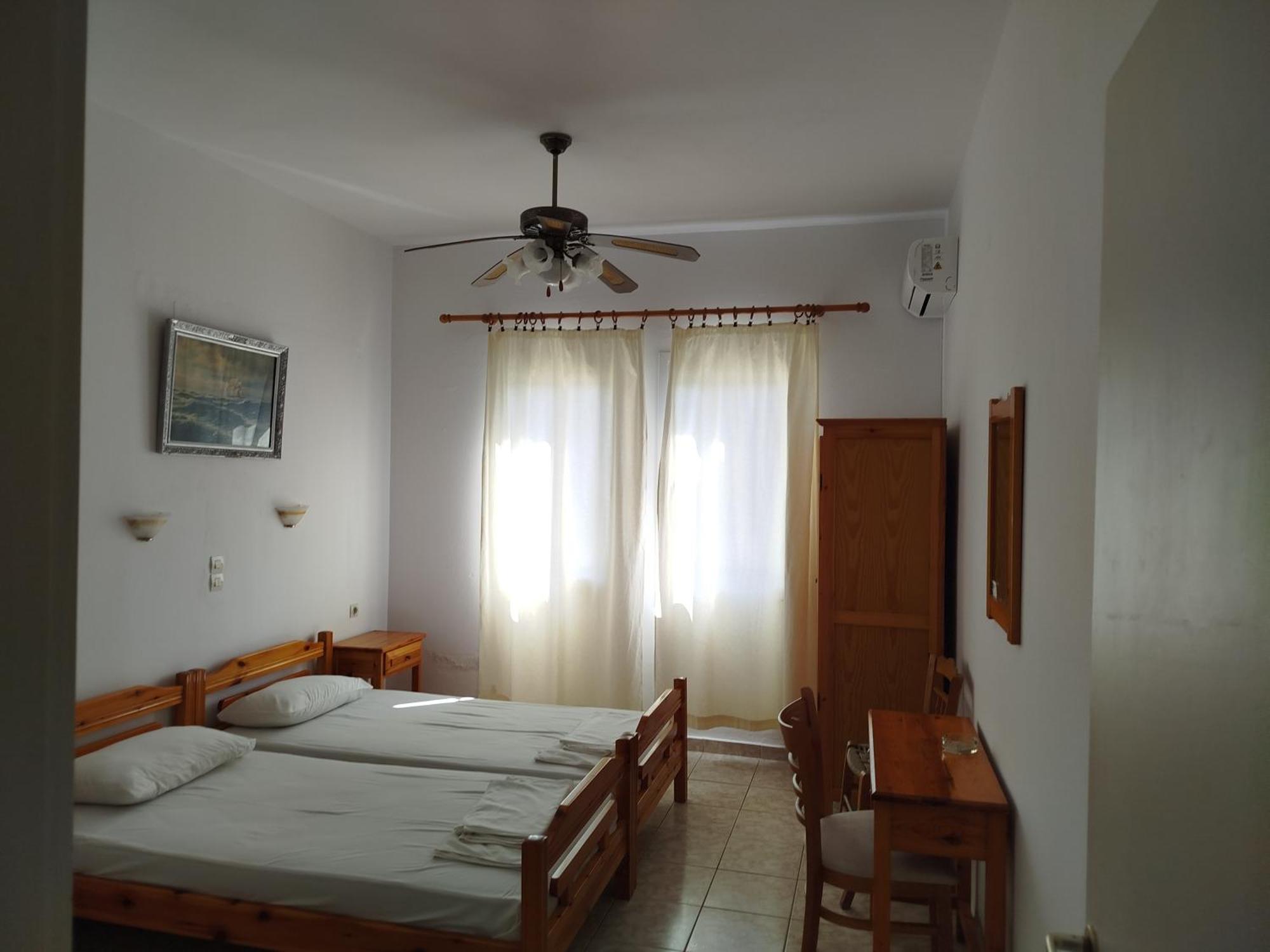Karagiozos Studios & Apartments Skopelos Eksteriør billede