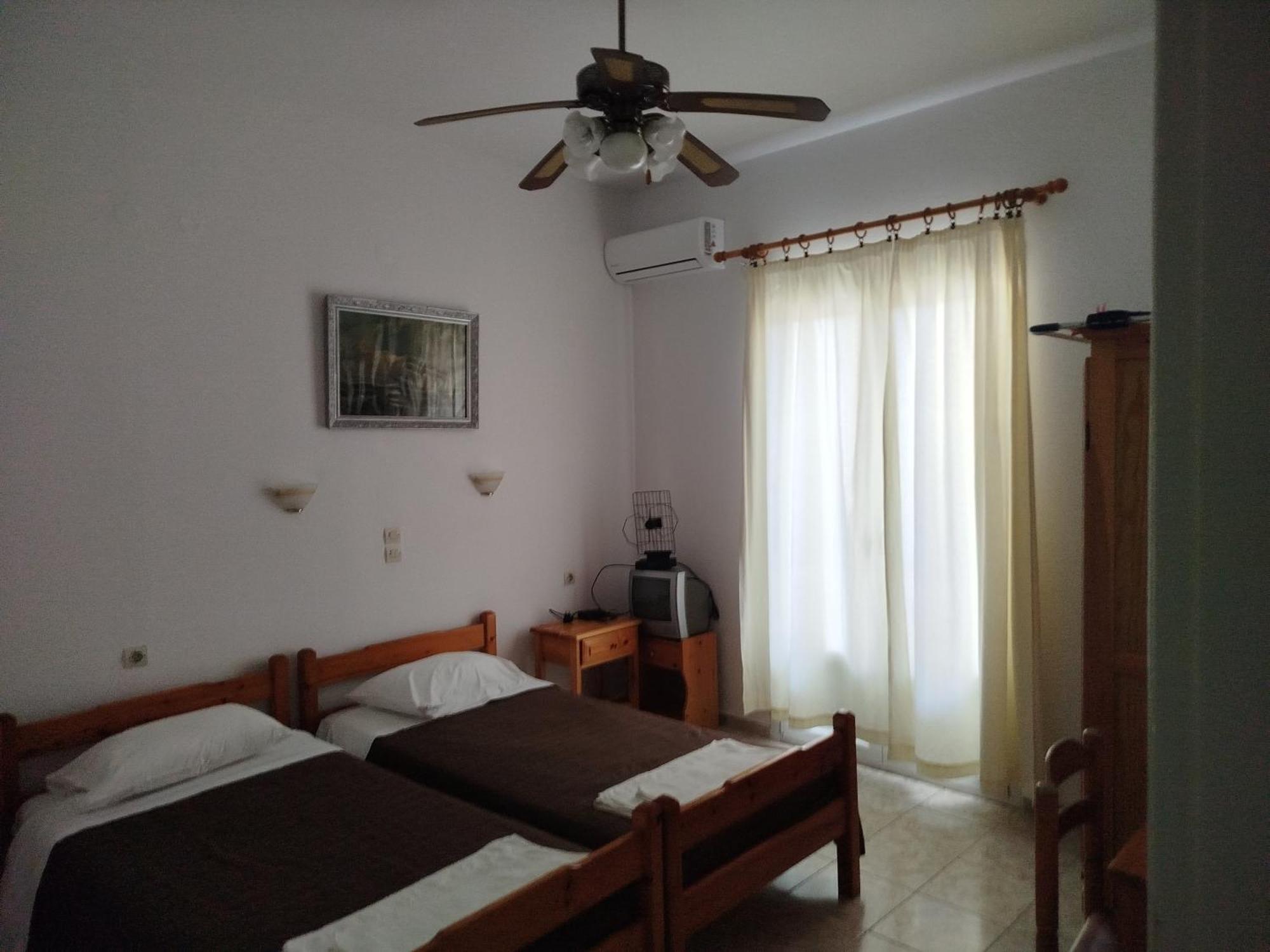 Karagiozos Studios & Apartments Skopelos Eksteriør billede